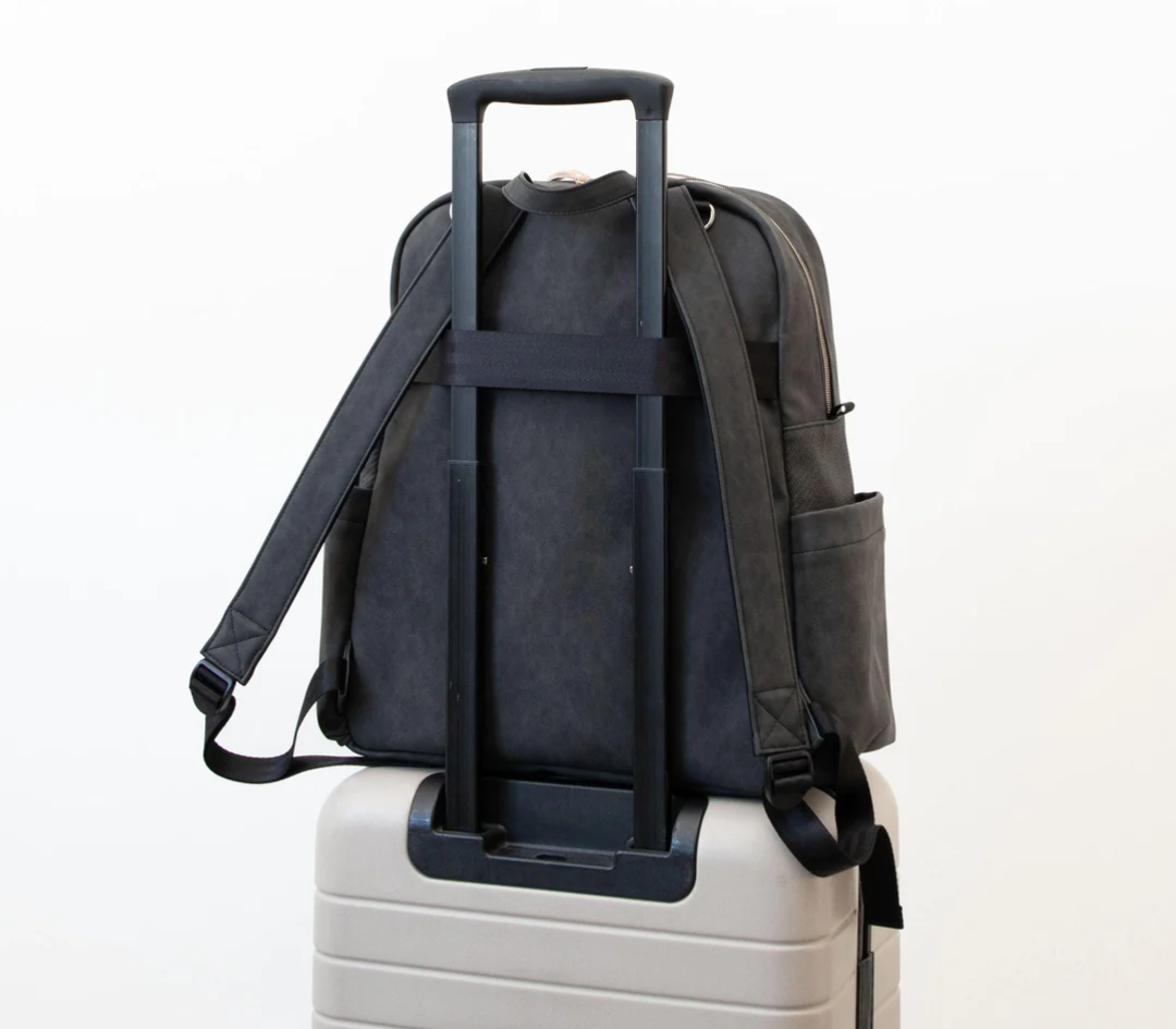Petunia Pickle Bottom Sync Backpack in Carbon Cable Stitch