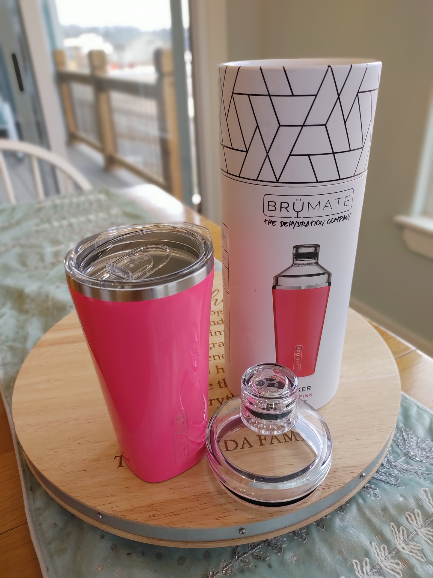 BrüMate Shaker Pint | Neon Pink